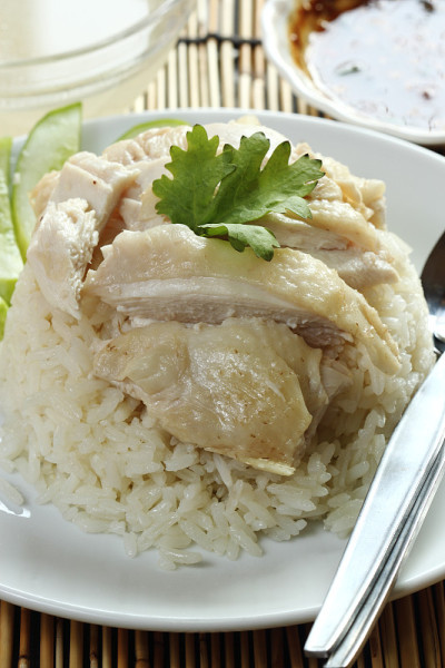 用米饭蒸鸡