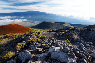 夏威夷大岛上莫纳罗亚火山的壮丽景色。