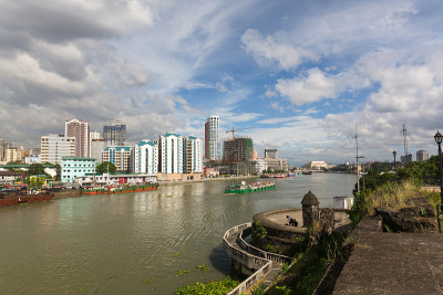 圣地亚哥堡，沿帕西格河的Intramuros景观