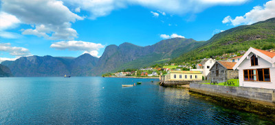 奥兰一村。Aurlandsfjord,挪威