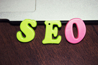 SEO(搜索引擎优化)彩色字母