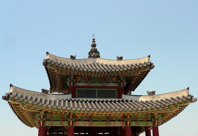 屋顶一种古老的传统韩国住宅的屋顶