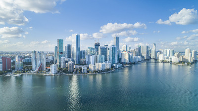 Brickell Key，迈阿密空中城市景观。