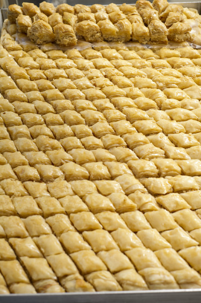 开心果果仁蜜饼。传统的中东风味。巴克拉瓦当地的名字是Fstkl Baklava。土耳其巴克拉瓦甜品