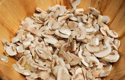 不久mushrooms
