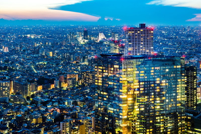 东京新宿的天际线夜景