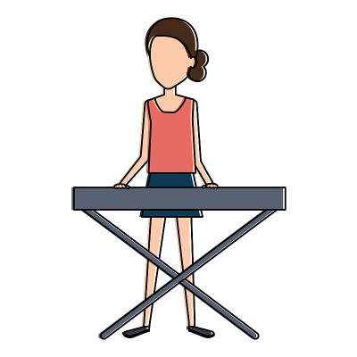 扮演合成器角色的女人