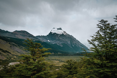 Cerro Torre冰川全景。