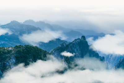 安徽黄山云海的自然风光