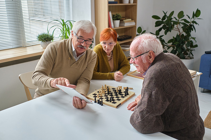 老年人学习下国际象棋