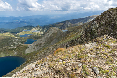 保加利亚瑞拉山七瑞拉湖全景