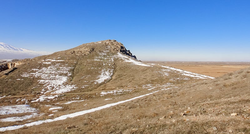 阿拉拉特山附近的亚美尼亚高地。阿勒山高原