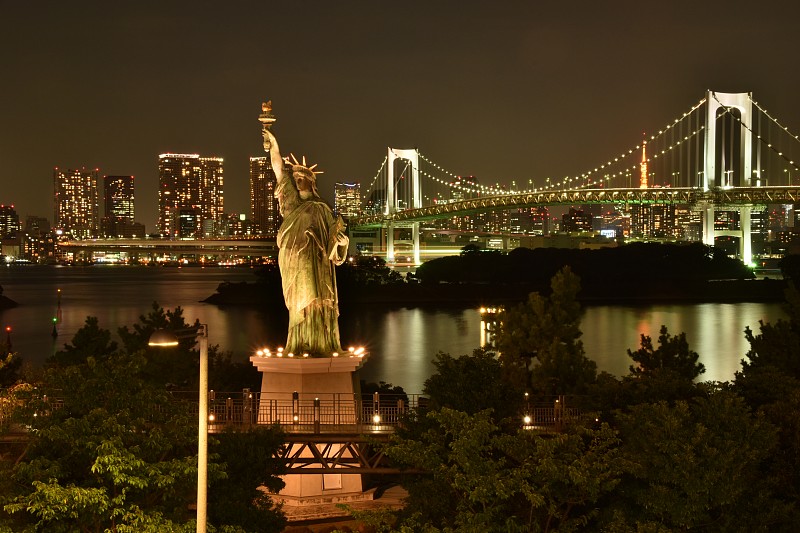 日本东京彩虹桥夜景