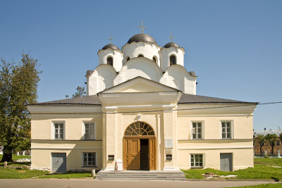 Yaroslavovo Dvorishche。古老的寺庙