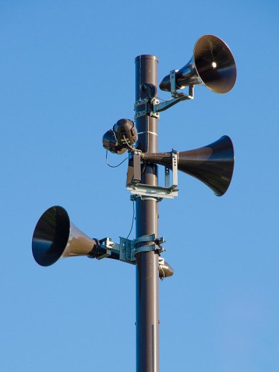 大声的扬声器