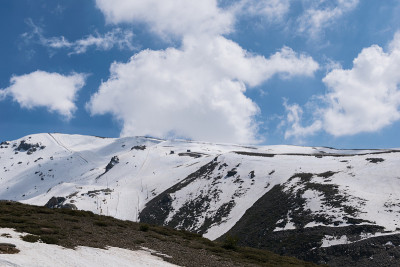 的雪山