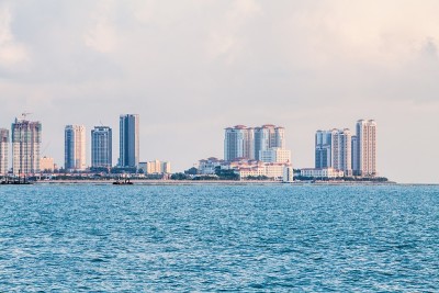 槟城乔治城的城市景观，摩天大楼和天际线建筑