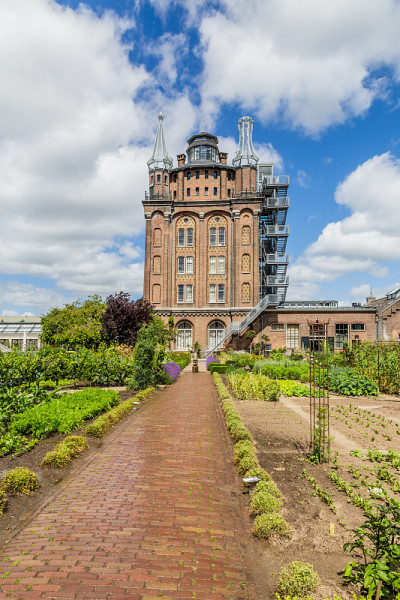 古老的水塔在Dordrecht，荷兰