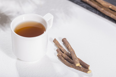 甘草根和茶