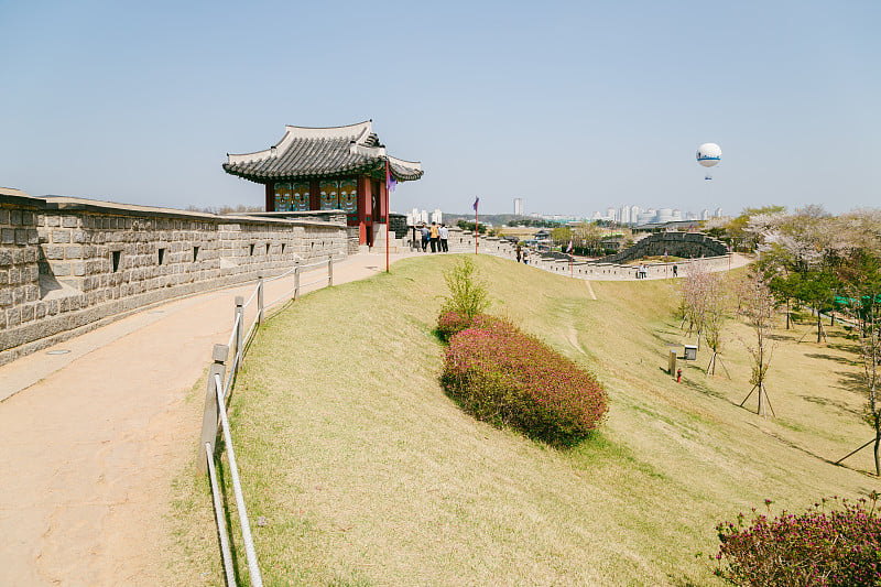 韩国水原的传统建筑华城要塞