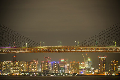 横滨湾大桥夜景