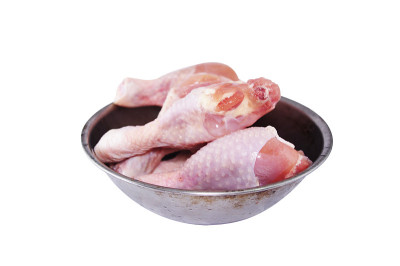 生的鸡腿