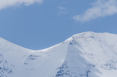 的雪山