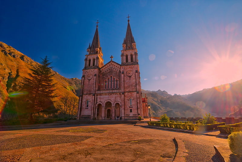 Covadonga.Asturias的避难所。