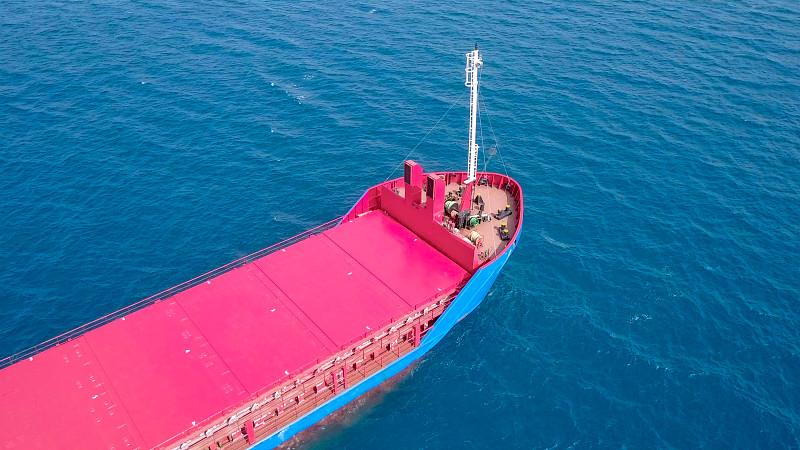 海上通用货船。航空图像