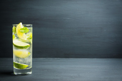 莫吉托鸡尾酒酸橙薄荷
