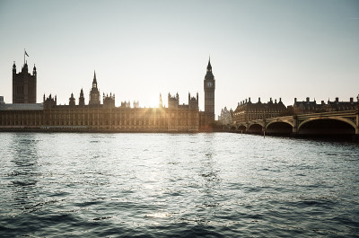 日落时的大本钟和威斯敏斯特，英国伦敦