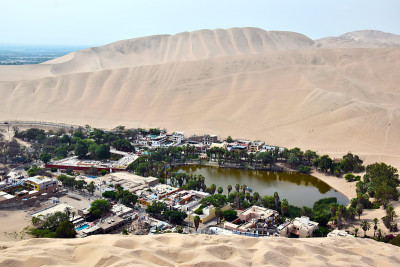 风景在Huacachina