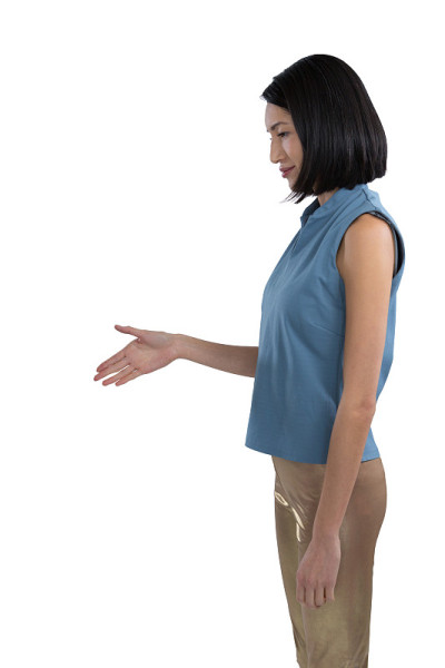 女性高管主动握手