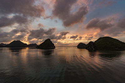 下龙湾日落