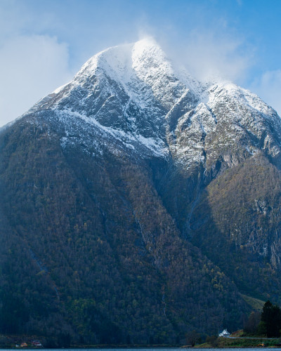 山挡风玻璃