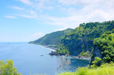 从Asah Hill Karangasem Bali的海滩风景