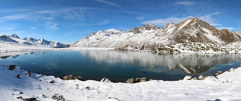 秋天的第一场雪，Panorama Hirschebensee，蒂罗尔，奥地利