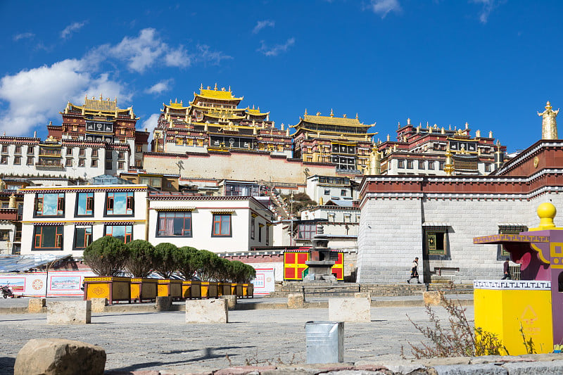 中国香格里拉的松赞林寺