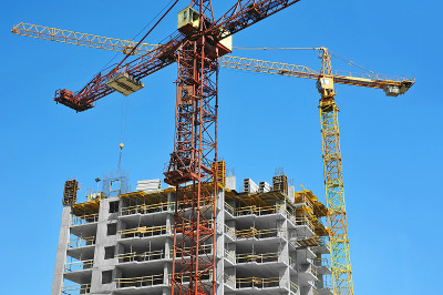 起重机及高层建筑工地