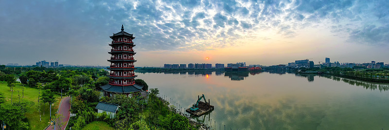 东莞华湖湿地公园的日出