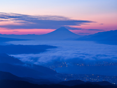 高博chi高地上的富士山晨光