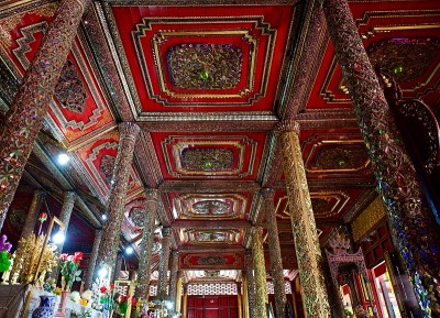 Wat Si Ronmuang，柚木寺庙，南邦，泰国