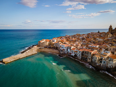 Cefalu，意大利巴勒莫省西西里岛的中世纪村庄
