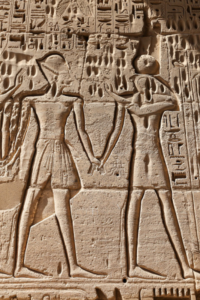 埃及象形文字在Medinet Habu神庙，卢克索，埃及