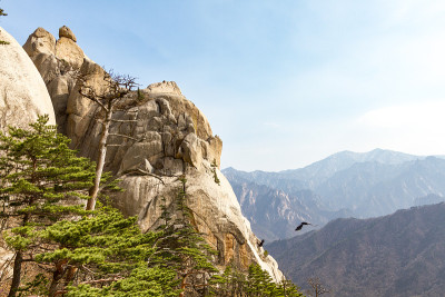 韩国蔚山巴维石山国家公园的岩层