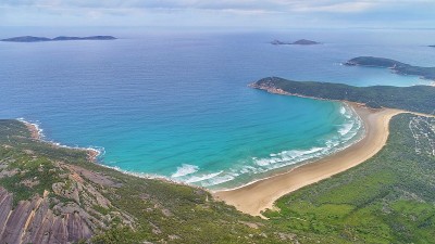 风景优美的海滩视图