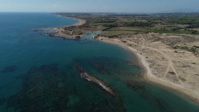 鸟瞰图/“Belek”旅游设施和“Acisu”溪流/安塔利亚-土耳其