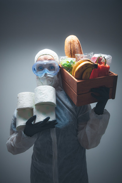 食品和杂货送货上门-病毒爆发期间的隔离和隔离