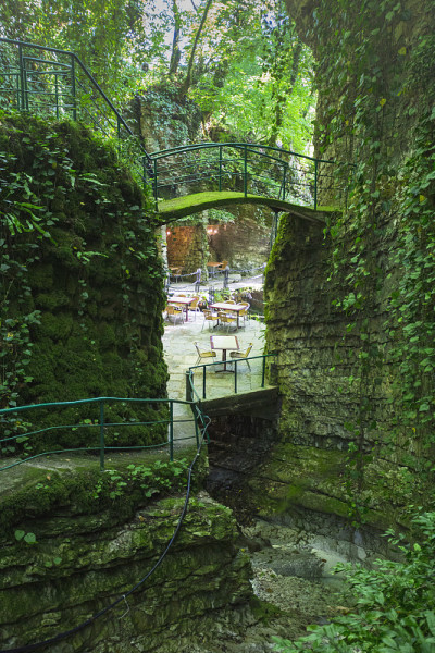 阿布哈兹峡谷的餐厅