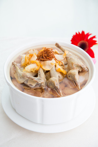 中国菜，红烧鸽子